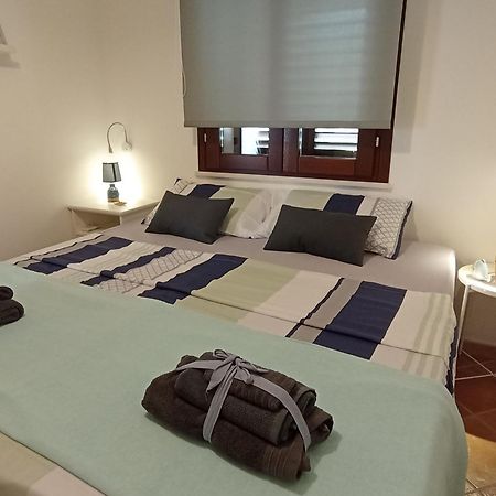 شقة Casa Alba SantʼAntìoco الغرفة الصورة